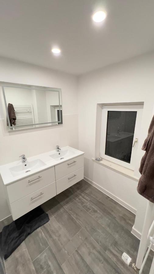 Geraeumiges City-Apartment Mit 2 Badezimmer Und Parkplaetzen D46-Og Oldenburg Exteriér fotografie