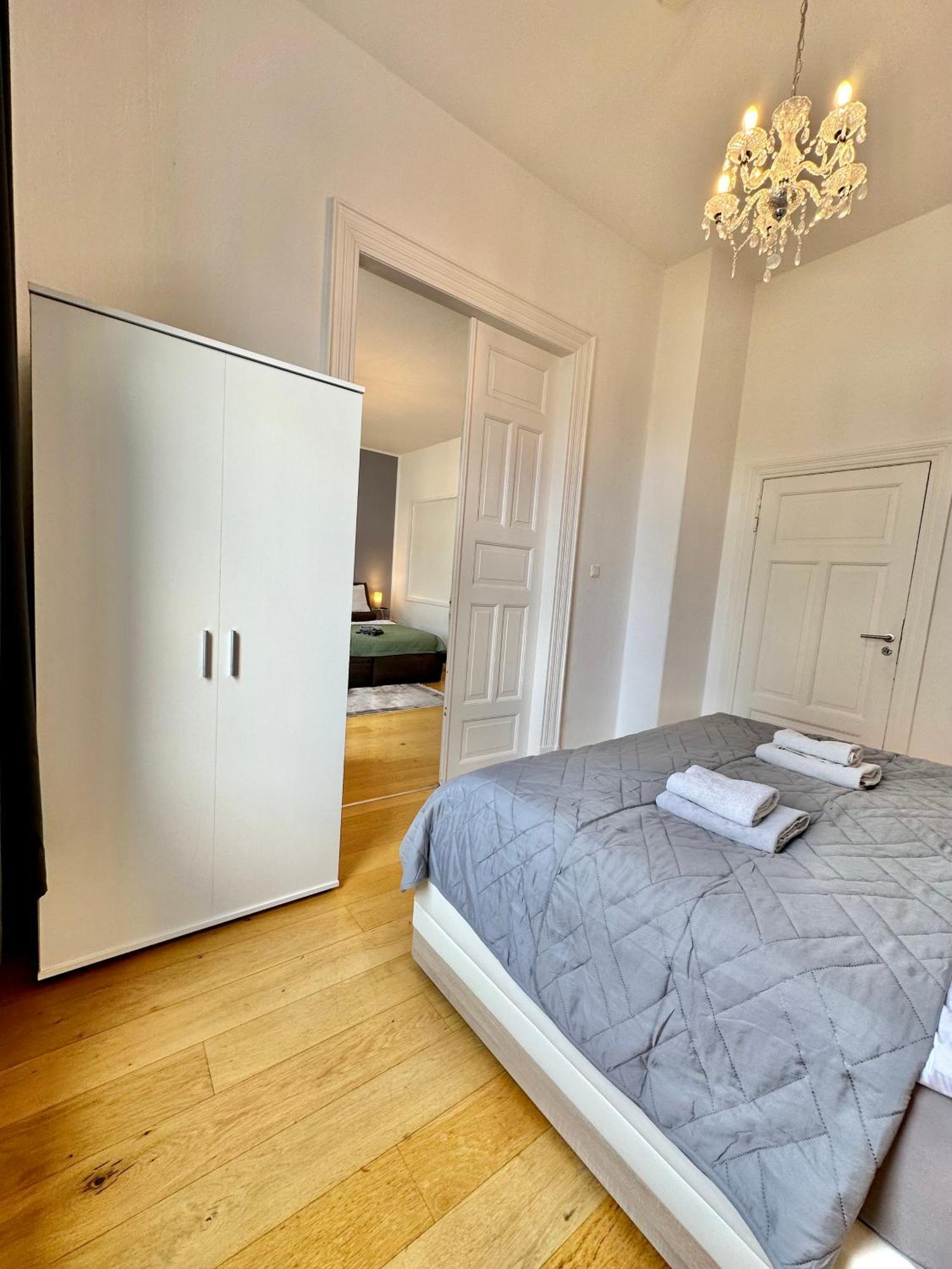 Geraeumiges City-Apartment Mit 2 Badezimmer Und Parkplaetzen D46-Og Oldenburg Exteriér fotografie