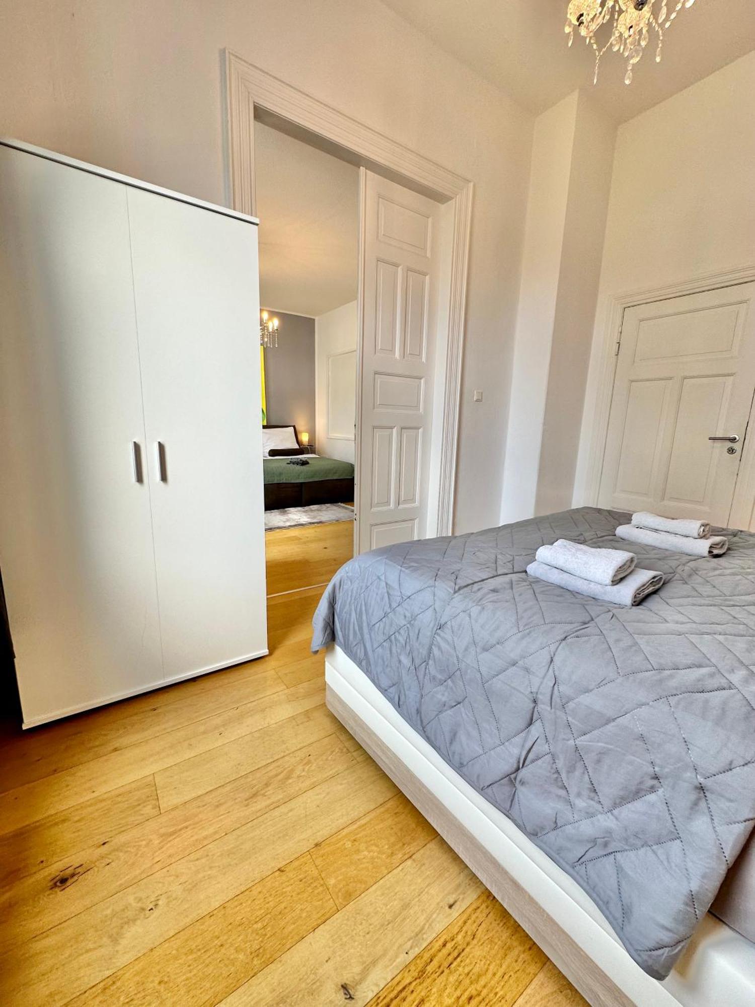 Geraeumiges City-Apartment Mit 2 Badezimmer Und Parkplaetzen D46-Og Oldenburg Exteriér fotografie