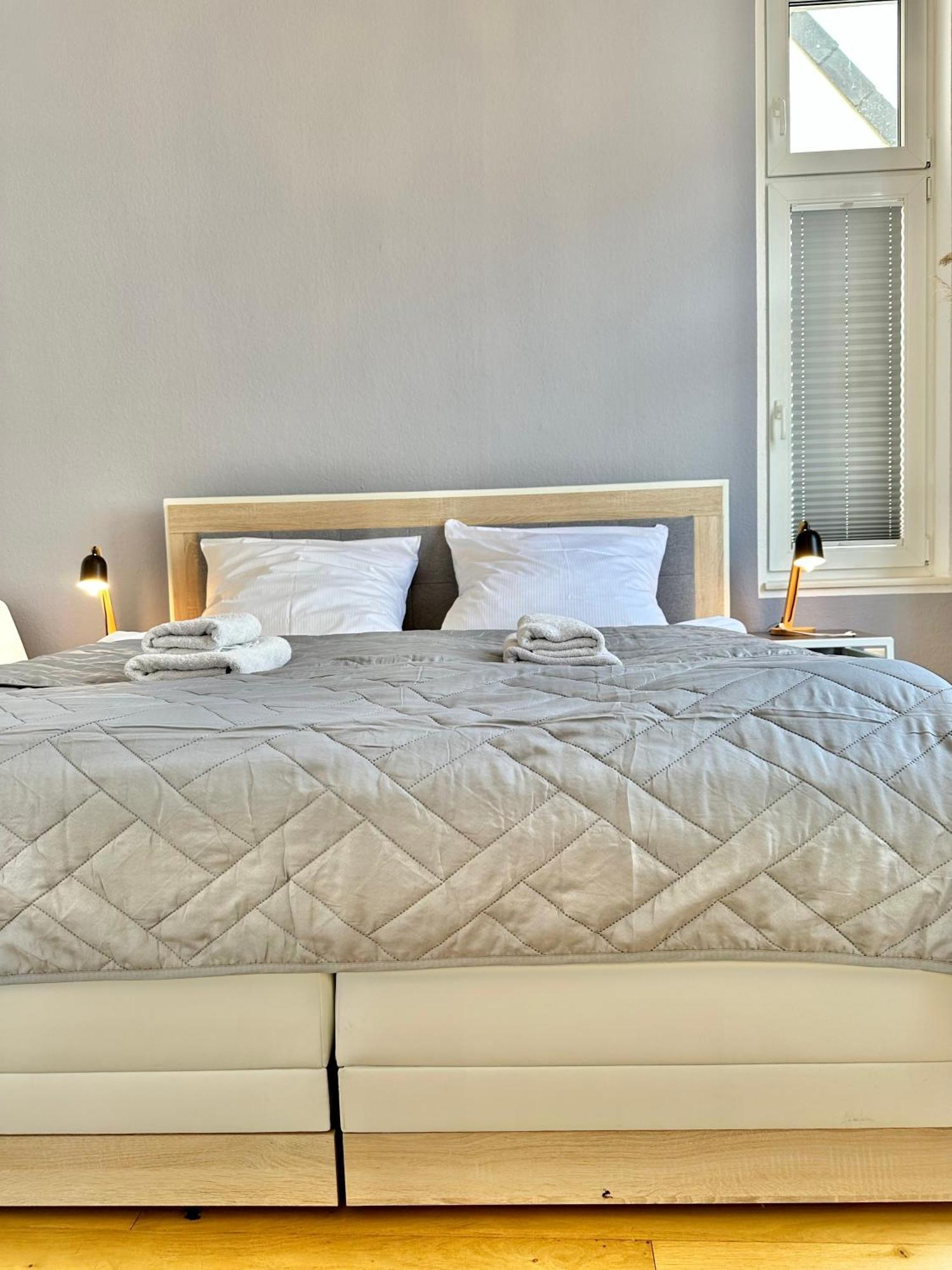 Geraeumiges City-Apartment Mit 2 Badezimmer Und Parkplaetzen D46-Og Oldenburg Exteriér fotografie